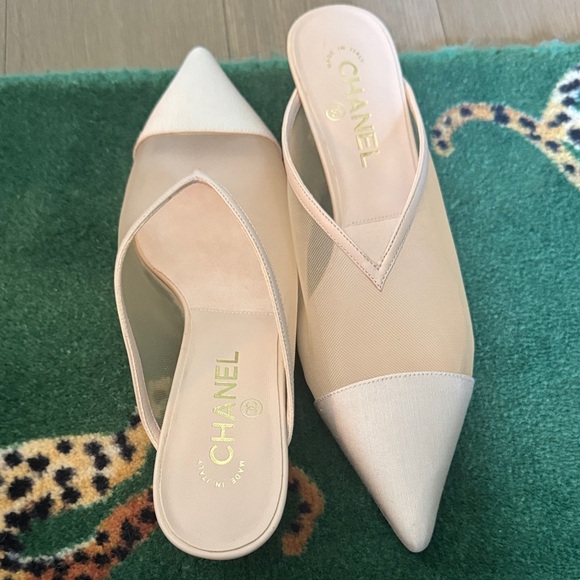 CHANEL Cream Mesh Mules - Picture 4 of 5